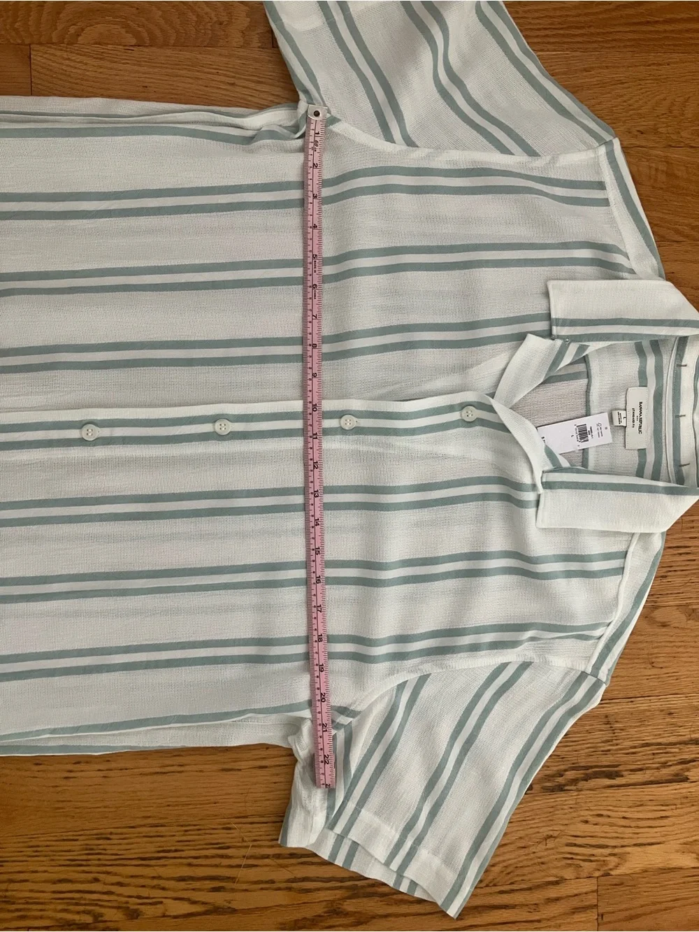 Banana Republic Light Green and White Vertical Stripe Short-Sleeve Shirt